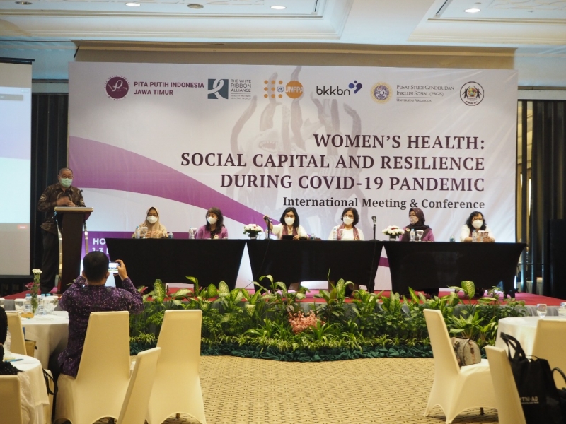 Read more about the article Dorong Peran Kesehatan Perempuan untuk Modal Sosial dan Ketahanan selama Pandemi COVID-19